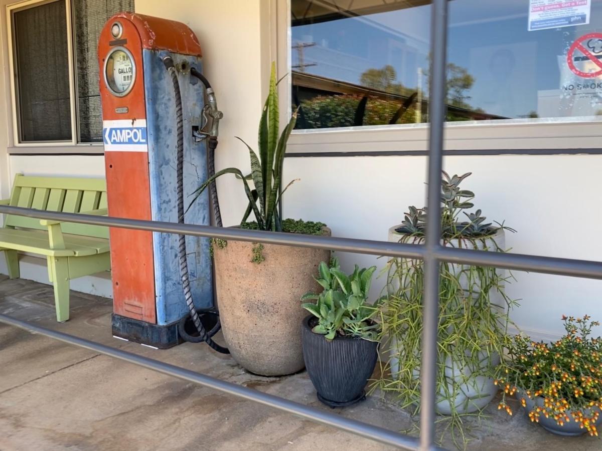 Ben Hall Motor Inn Forbes Exteriör bild